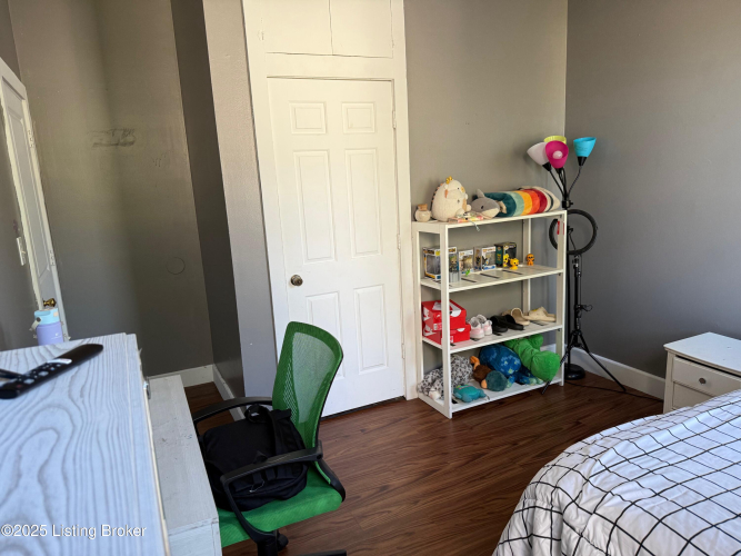Listing Image 18