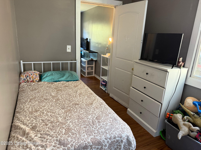 Listing Image 20