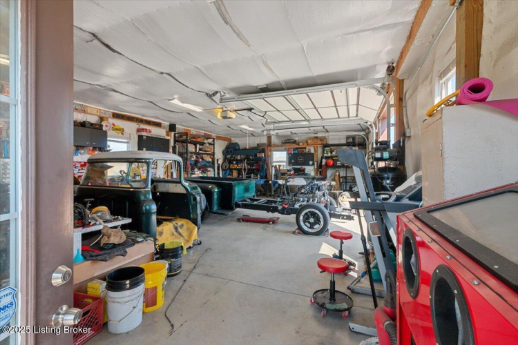 Listing Image 40