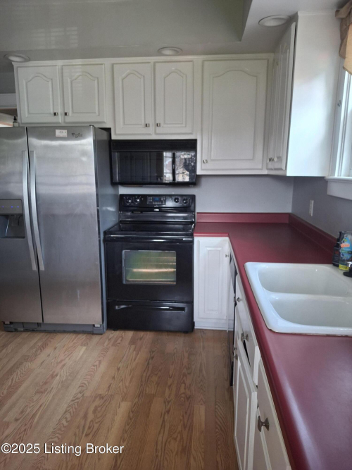 Listing Image 18
