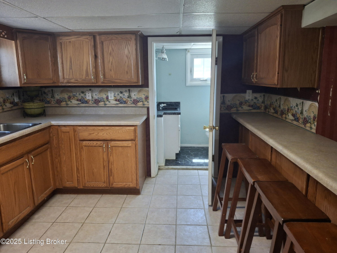 Listing Image 32