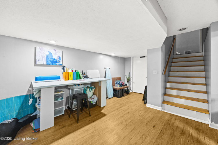 Listing Image 35