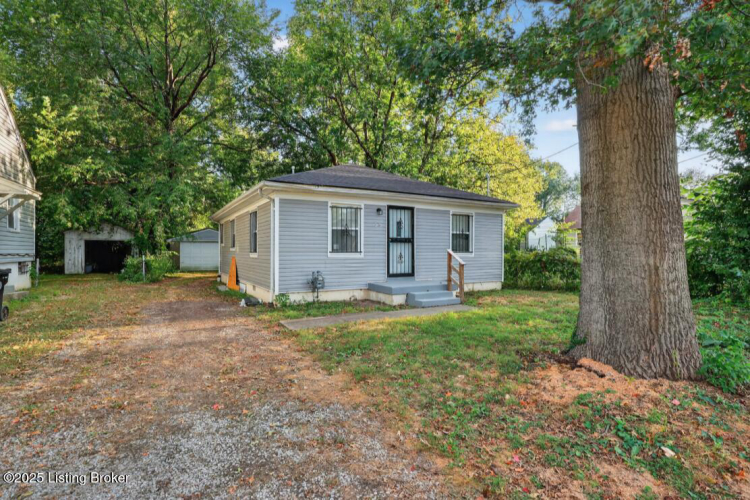 Listing Image 11