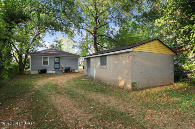 Listing Image 5