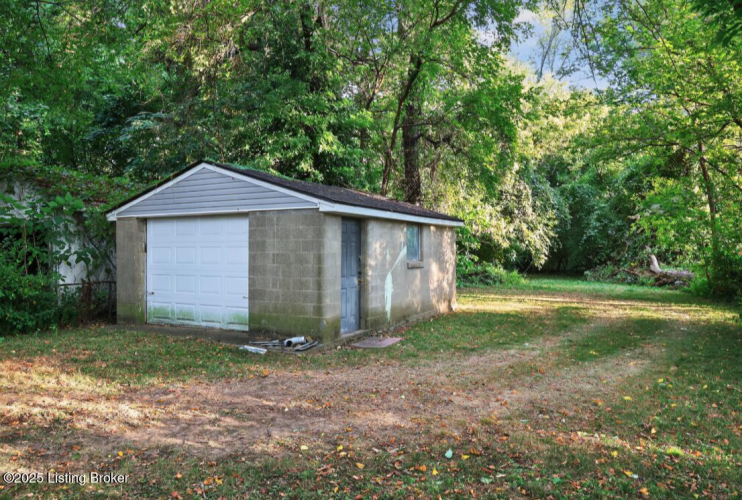 Listing Image 7