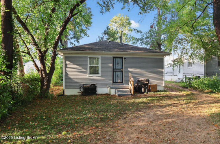 Listing Image 8