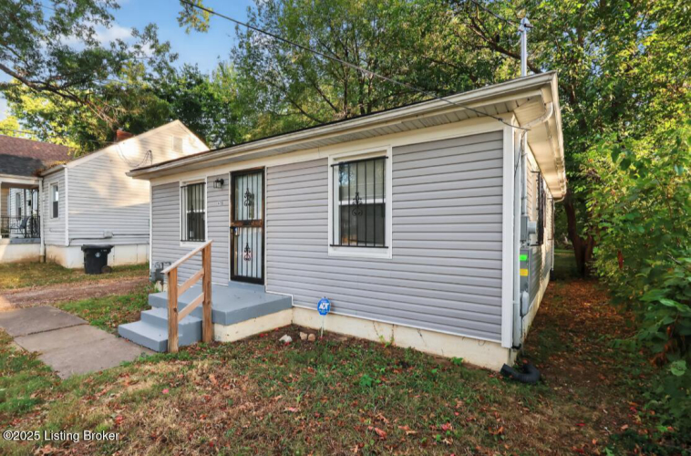 Listing Image 9