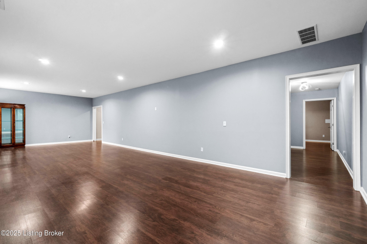 Listing Image 45