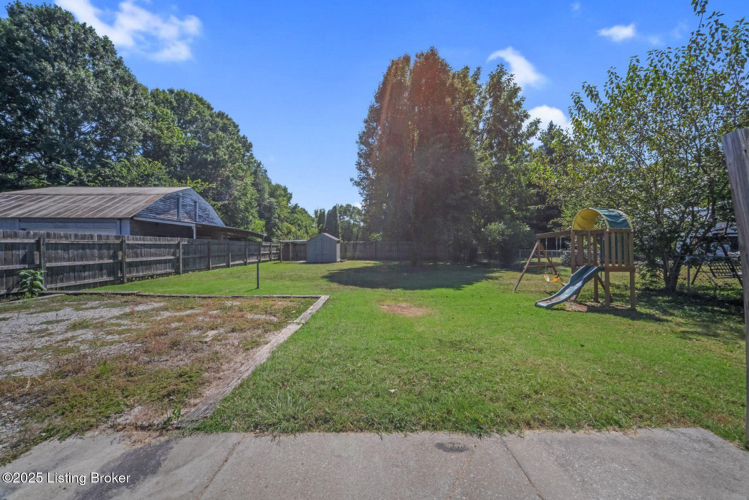 Listing Image 17