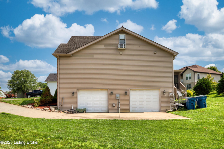 Listing Image 44