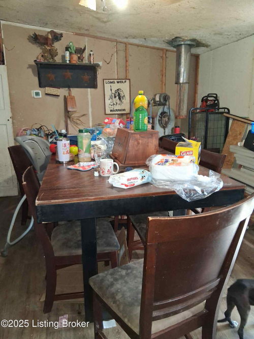 Listing Image 14