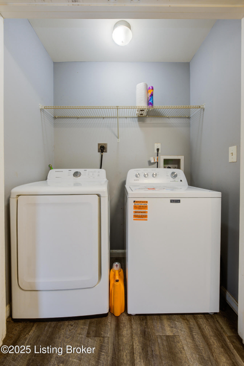 Listing Image 10