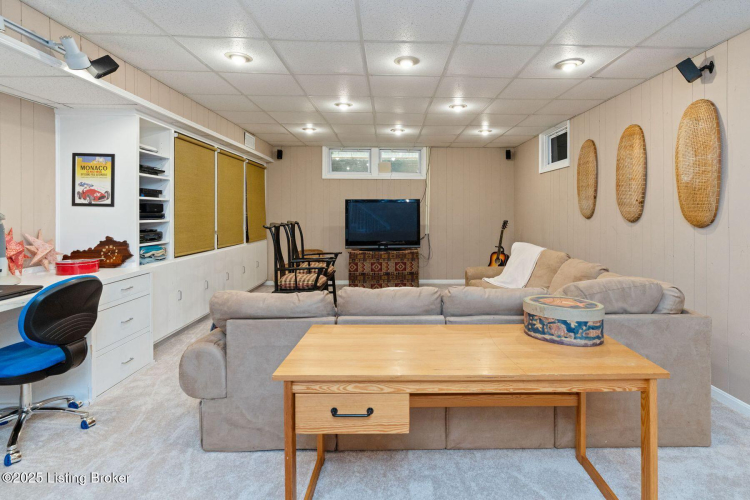 Listing Image 59