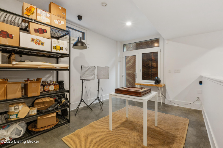Listing Image 70