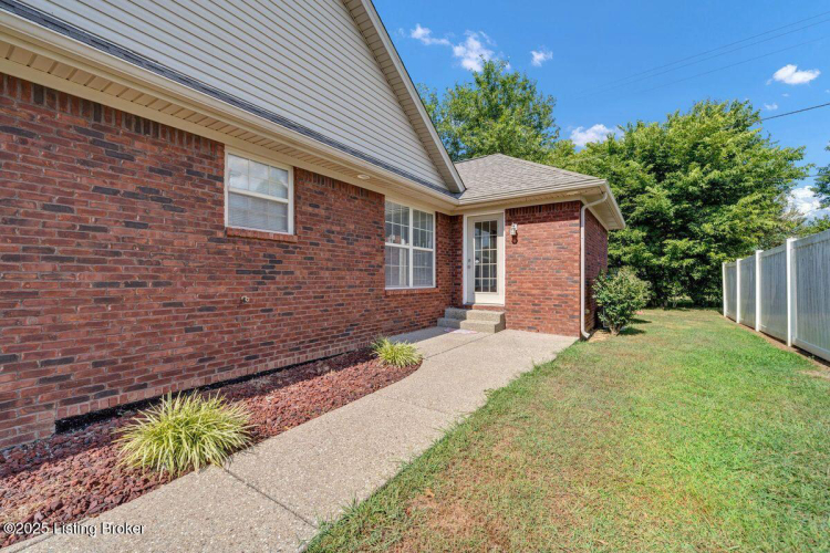 Listing Image 29