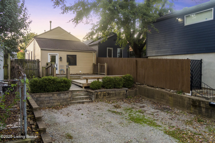 Listing Image 22