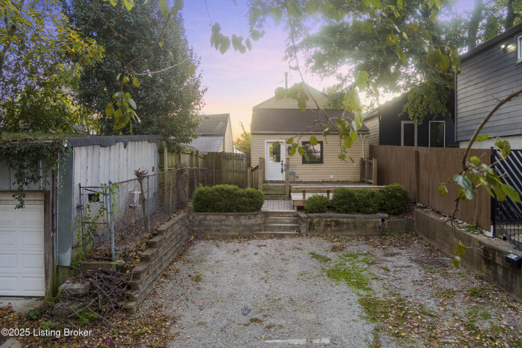 Listing Image 25