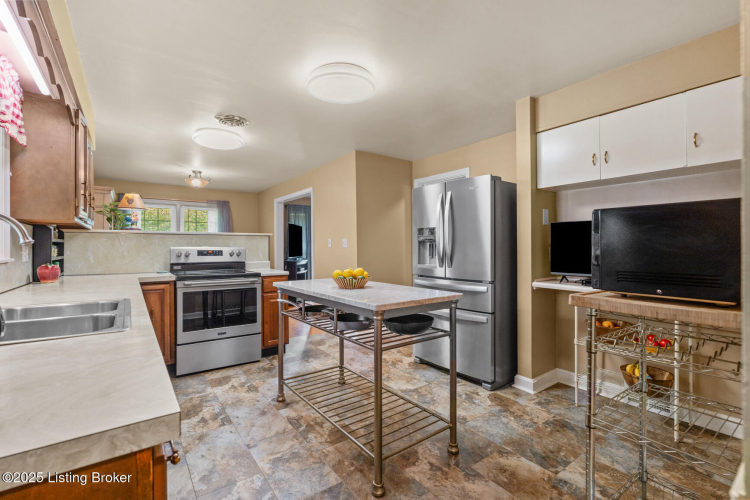 Listing Image 15
