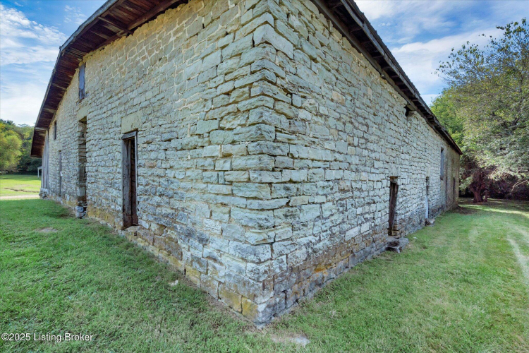 Listing Image 35