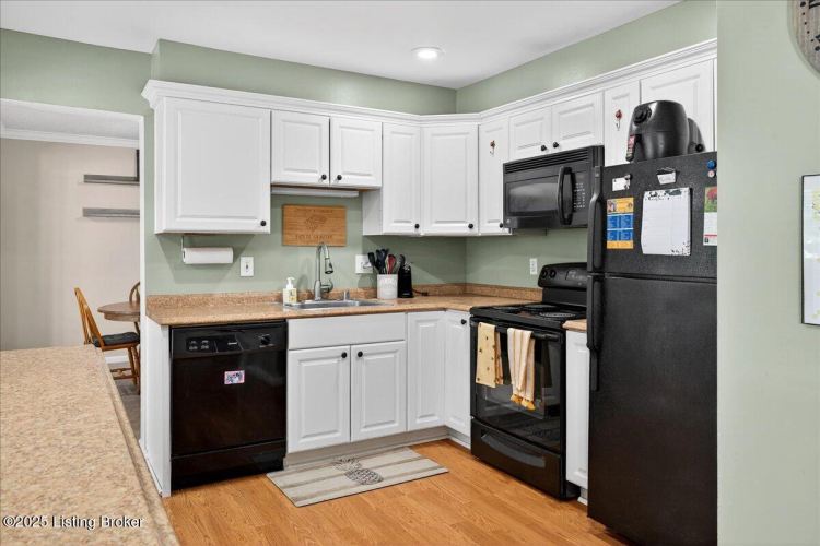 Listing Image 12