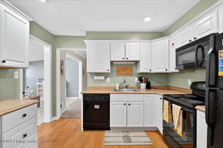 Listing Image 13