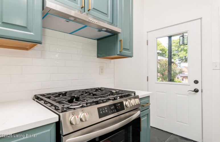 Listing Image 19