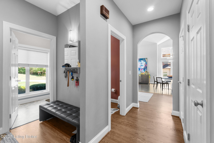 Listing Image 15