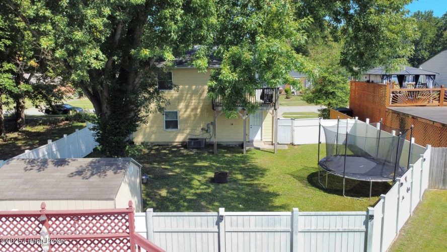 Listing Image 4