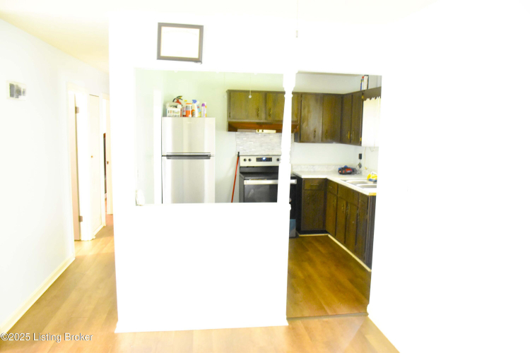 Listing Image 26