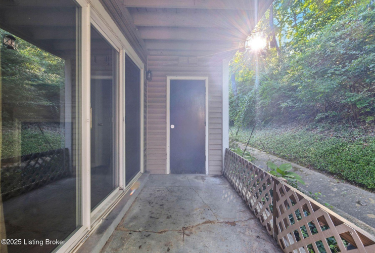 Listing Image 28