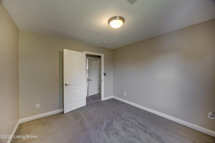 Listing Image 49