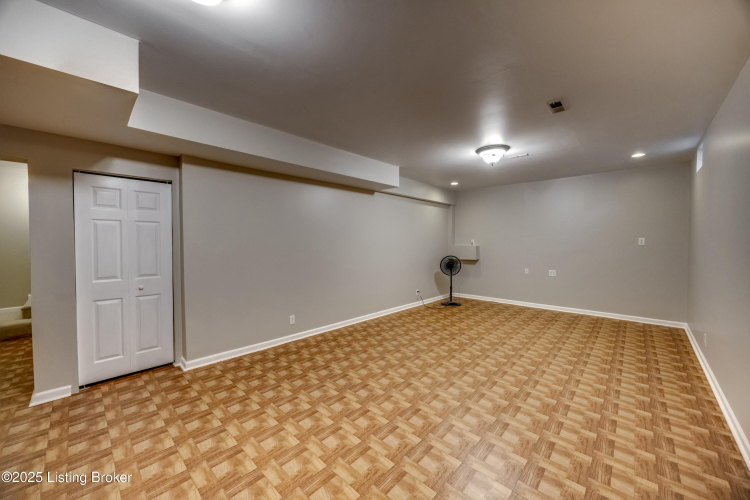 Listing Image 79