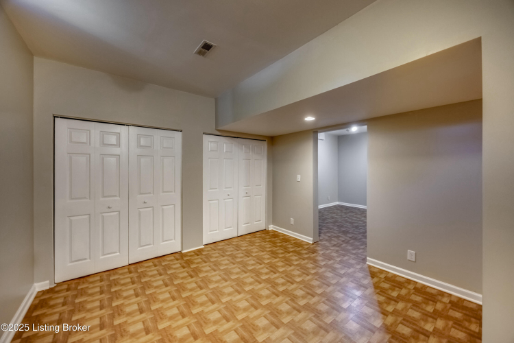 Listing Image 81