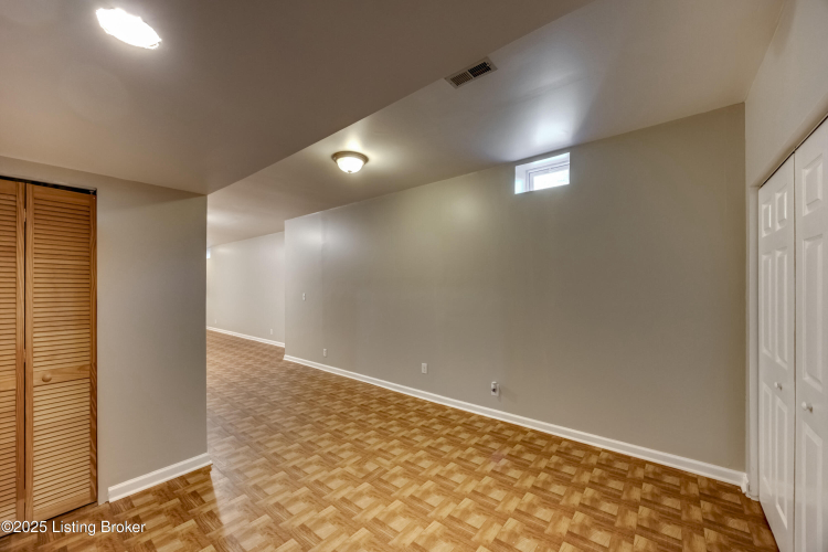 Listing Image 83