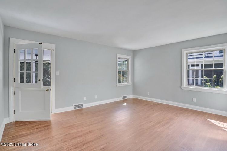 Listing Image 41