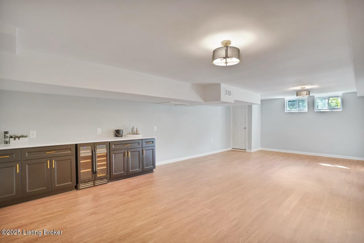 Listing Image 53