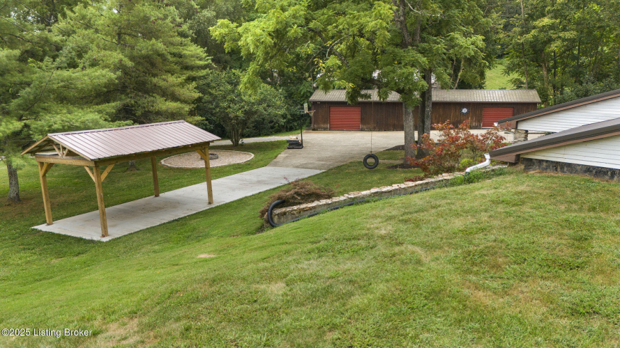 Listing Image 9