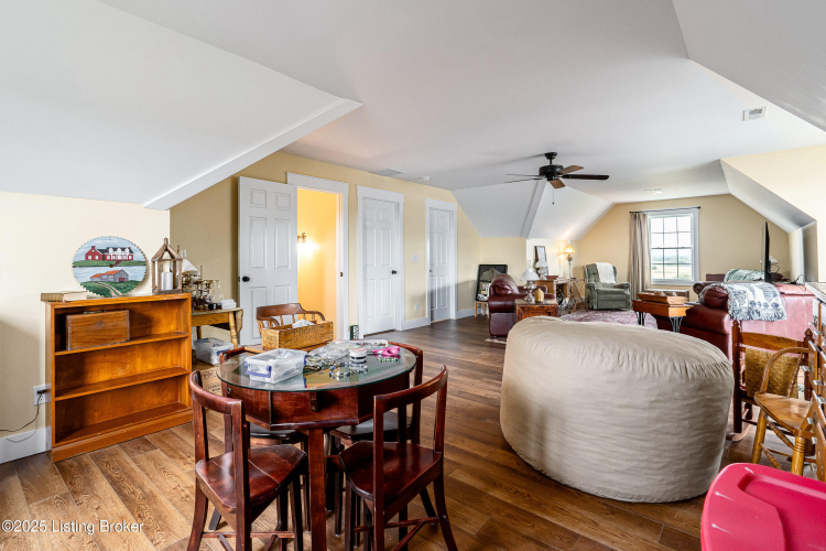 Listing Image 53