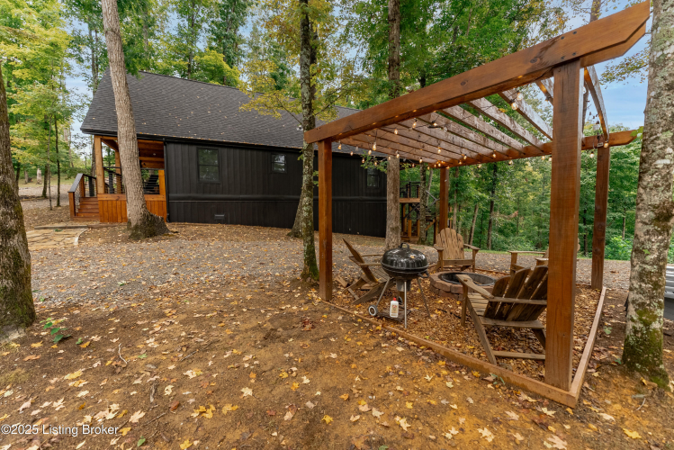 Listing Image 79