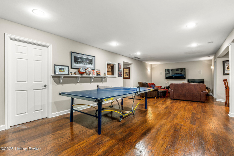 Listing Image 41