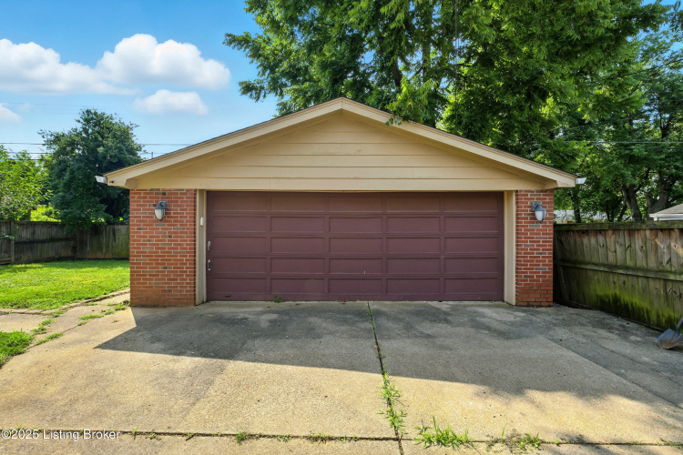 Listing Image 27