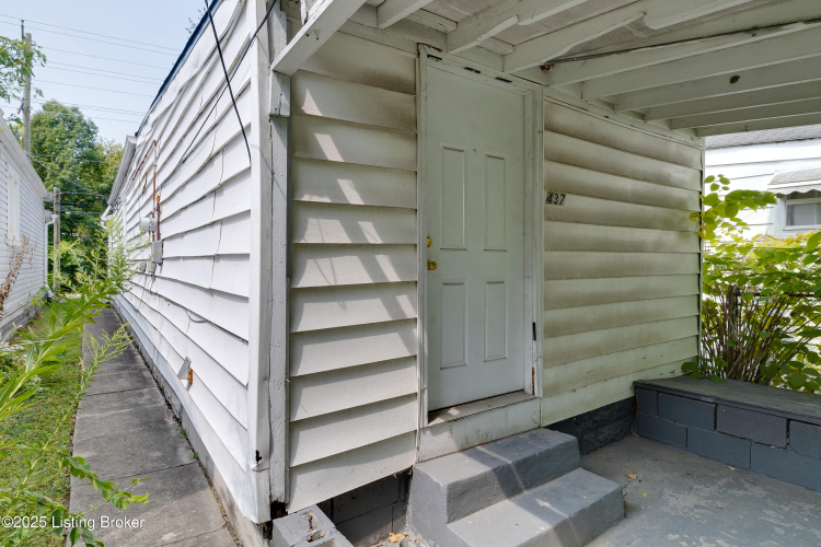 Listing Image 16