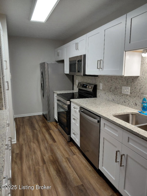 Listing Image 22