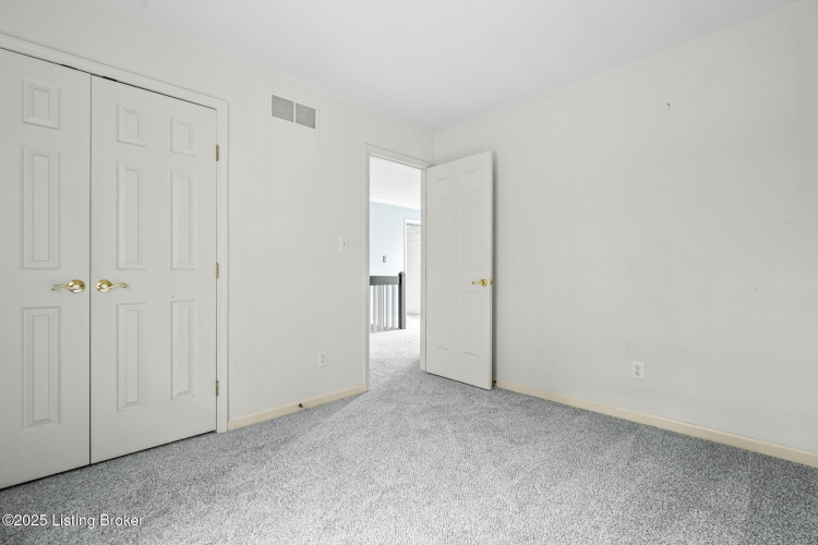 Listing Image 26