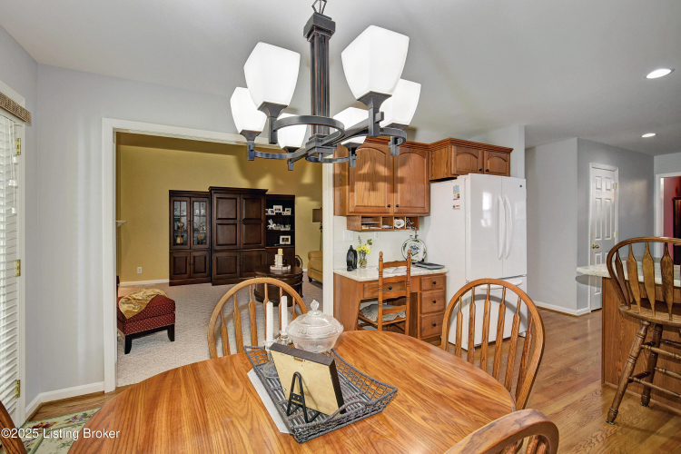 Listing Image 16