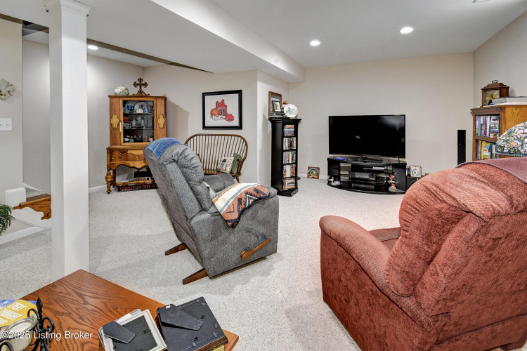 Listing Image 33