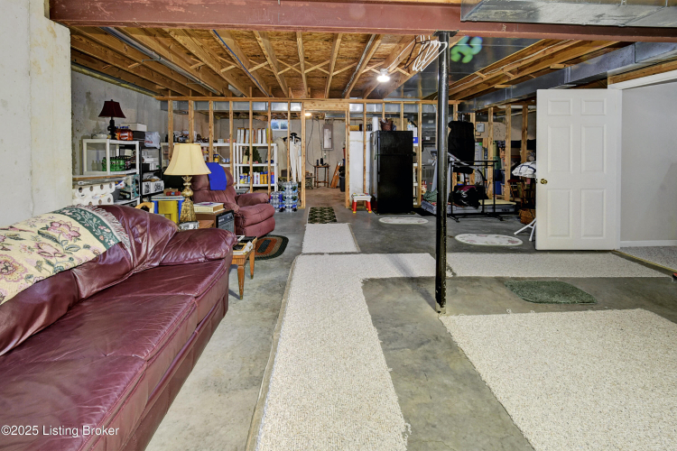 Listing Image 36