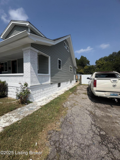 Listing Image 38