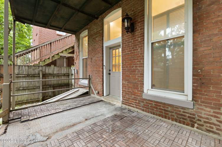 Listing Image 74