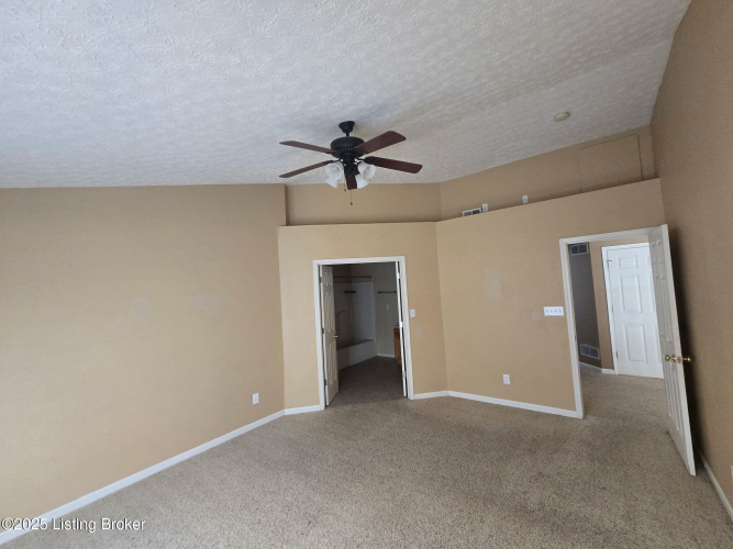 Listing Image 58